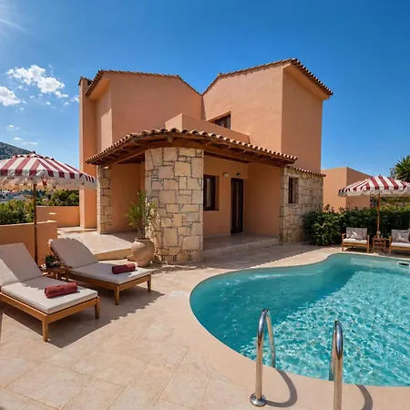 Niriides Villa *