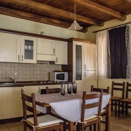 Villa Niriides Luxury *