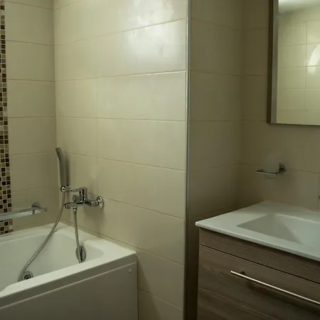 Niriides Luxury Villa *