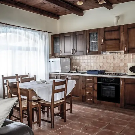 Niriides Luxury Villa