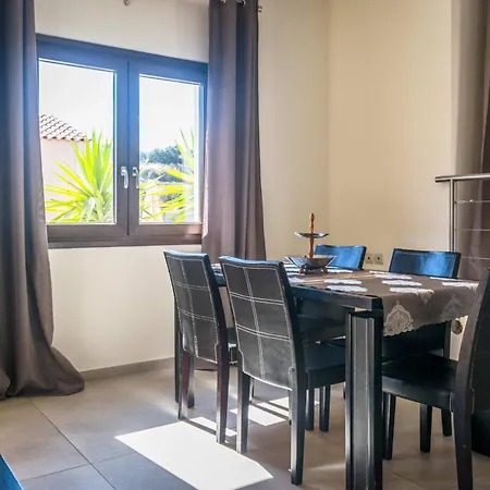 فيلة Niriides خيرسونِسوس