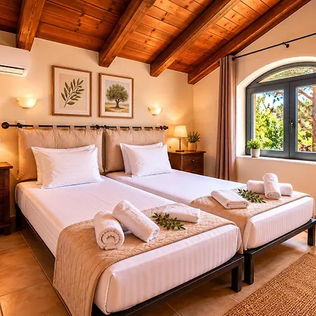 Niriides Villa